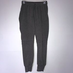 *️⃣ Gray Sweatpants